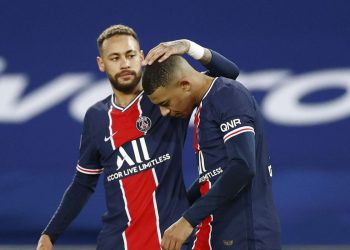 Yoan Valat/EFE

Kylian Mbappé não será negociado pelo PSG nesta temporada, diz jornal