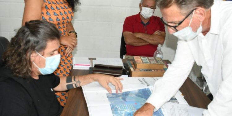 Empresário anunciou o projeto ao prefeito Daniel Santana