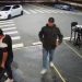 Imagem de câmera de segurança registrou quando o homem entrou no bar para matar casal

Reprodução : fanoticias.com.br