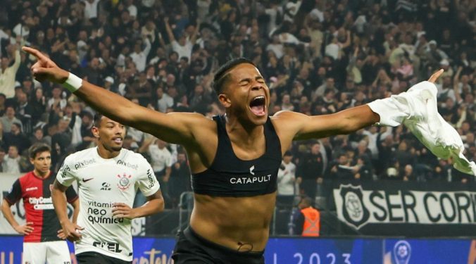 Wesley marcou seu primeiro gol no time profissional do Corinthians